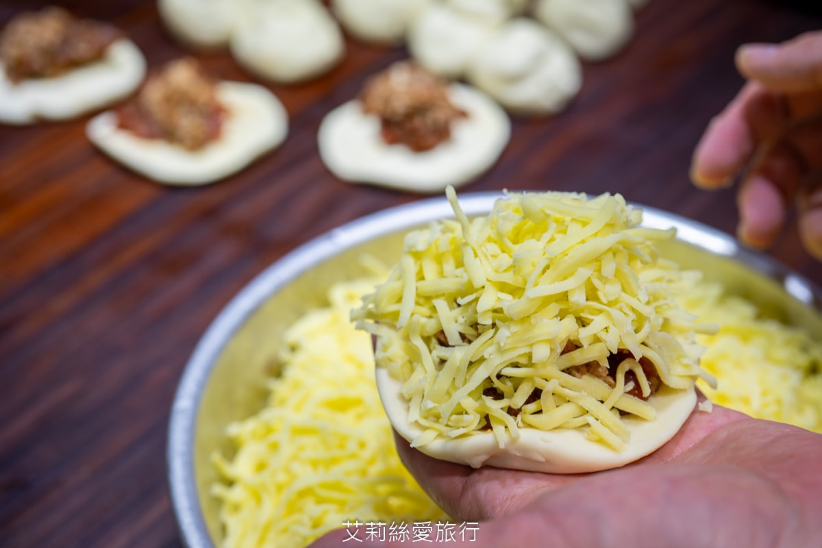 永和美食 銅板下午茶點心 丞祖胡椒餅 傳承80年的古早味小吃 外皮酥脆 內餡多汁 多種口味都超好吃!頂溪捷運站 近樂華夜市 - 第28張圖 永和美食 銅板下午茶點心 丞祖胡椒餅 傳承80年的古早味小吃 外皮酥脆 內餡多汁 多種口味都超好吃!頂溪捷運站 近樂華夜市