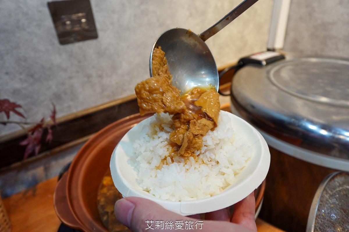 蘆洲美食 逸小鍋蘆洲店 主餐只要160元起 自助吧吃到飽 指定肉品買一送一 20種湯頭可選 涼麵、麵、飯、飲料、冰品吃到飽