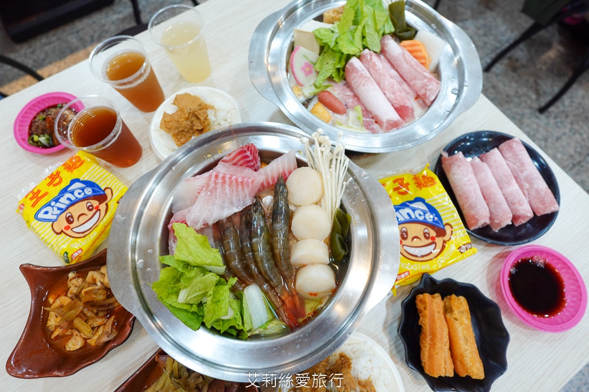 蘆洲美食 逸小鍋蘆洲店 主餐只要160元起 自助吧吃到飽 指定肉品買一送一 20種湯頭可選 涼麵、麵、飯、飲料、冰品吃到飽