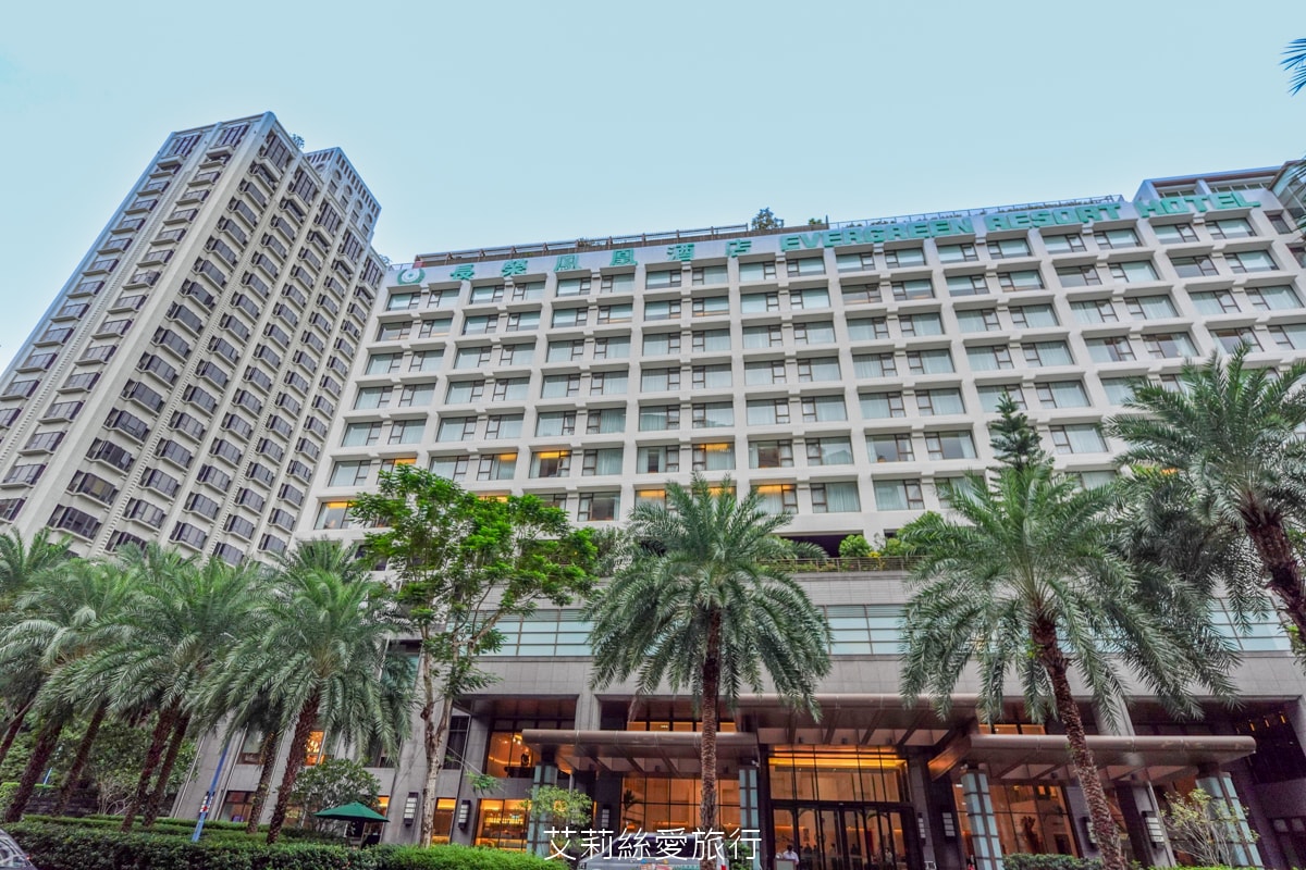 礁溪住宿 溫泉飯店 長榮鳳凰酒店 期間限定日本季buffet烤鴨美食吃到飽 親子同遊千坪 spa溫泉池 房內就可泡湯！