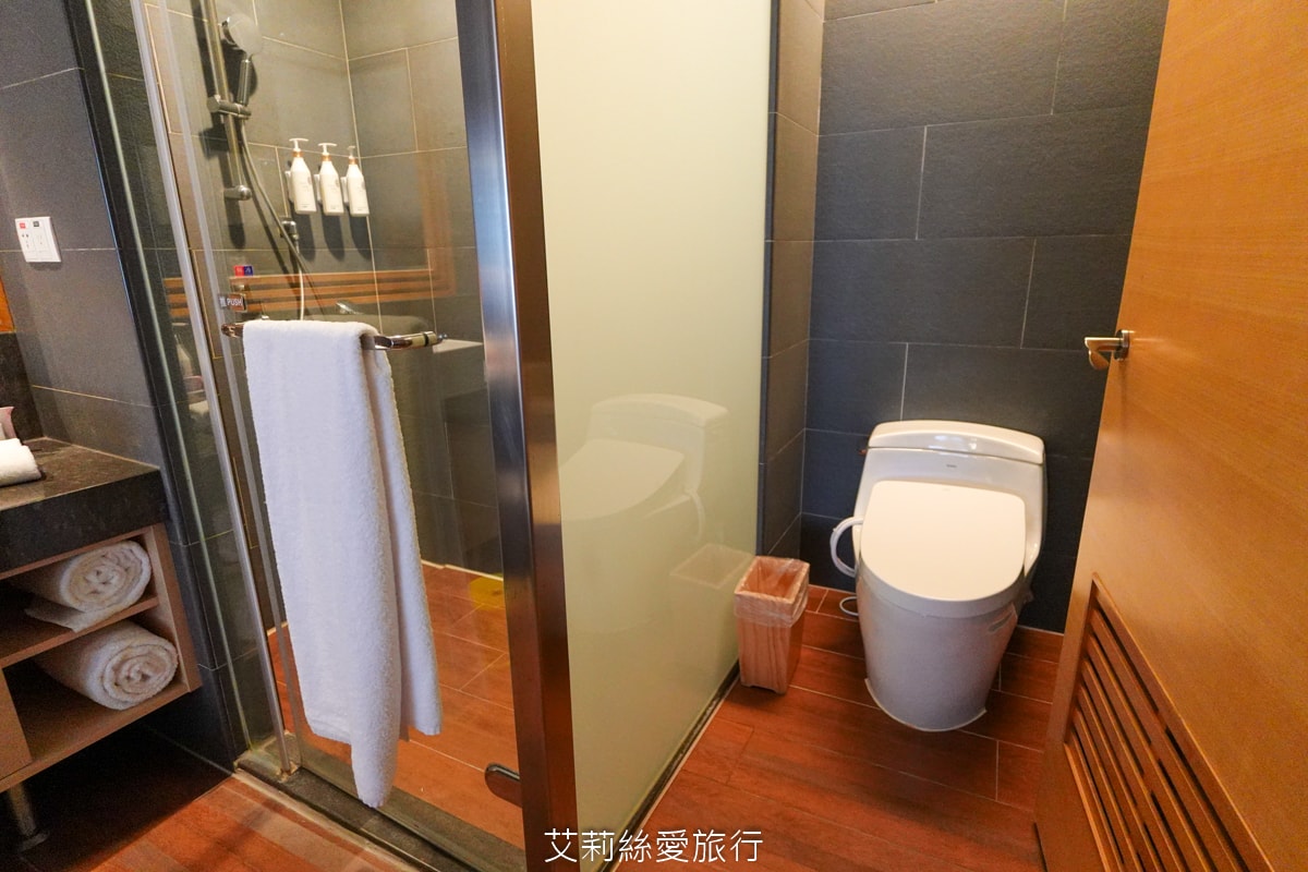 礁溪住宿 溫泉飯店 長榮鳳凰酒店 期間限定日本季buffet烤鴨美食吃到飽 親子同遊千坪 spa溫泉池 房內就可泡湯！