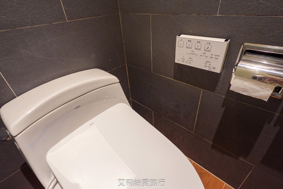 礁溪住宿 溫泉飯店 長榮鳳凰酒店 期間限定日本季buffet烤鴨美食吃到飽 親子同遊千坪 spa溫泉池 房內就可泡湯！