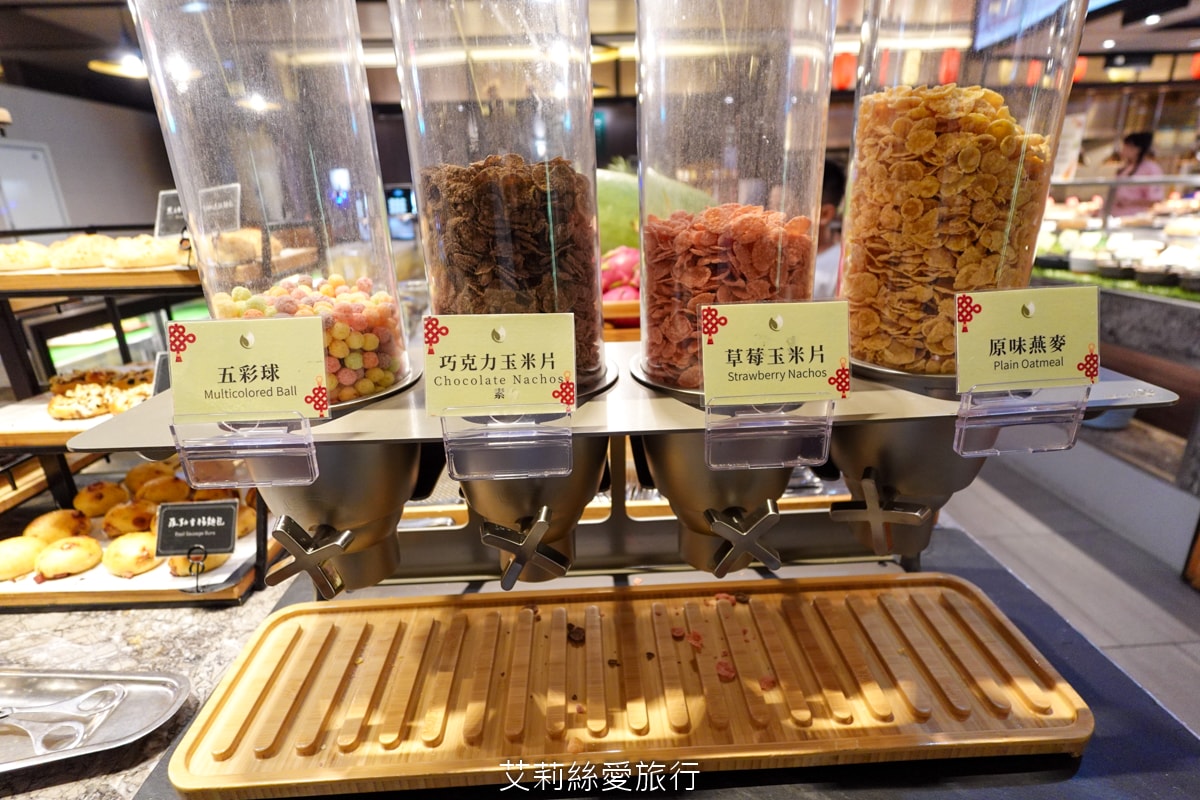 礁溪住宿 溫泉飯店 長榮鳳凰酒店 期間限定日本季buffet烤鴨美食吃到飽 親子同遊千坪 spa溫泉池 房內就可泡湯！