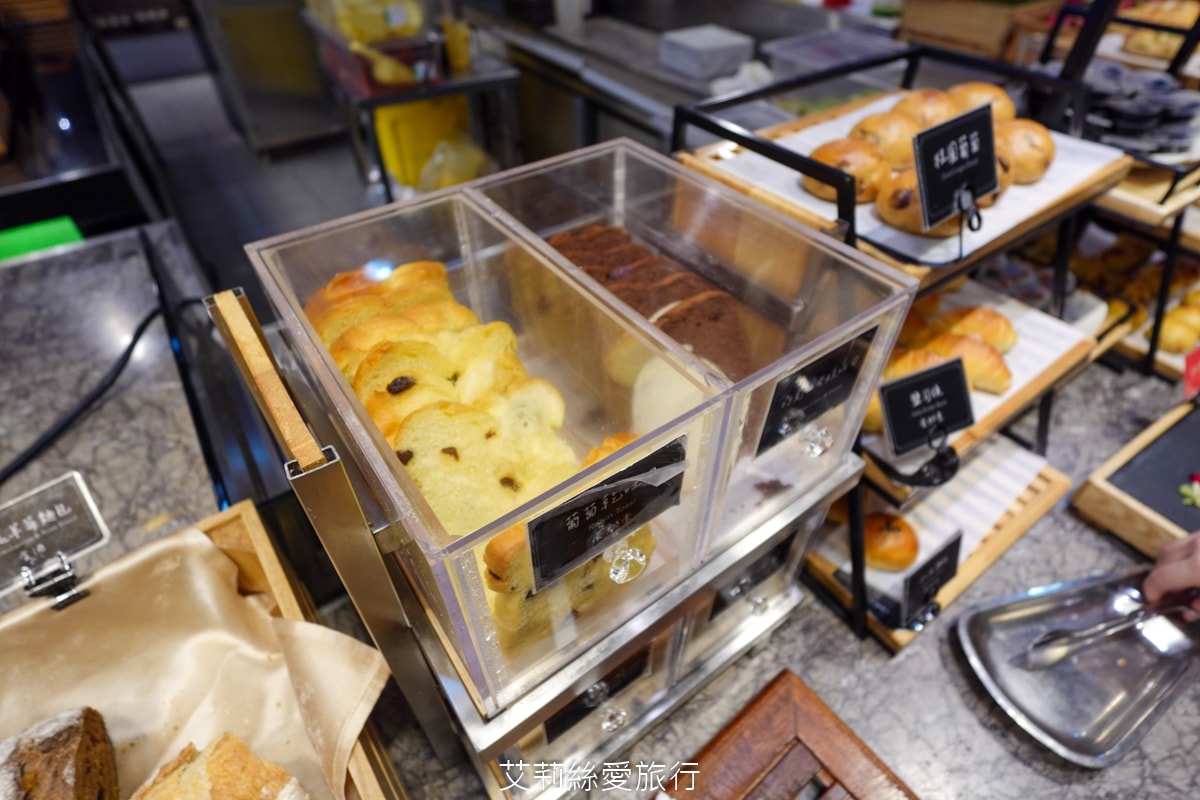 礁溪住宿 溫泉飯店 長榮鳳凰酒店 期間限定日本季buffet烤鴨美食吃到飽 親子同遊千坪 spa溫泉池 房內就可泡湯！