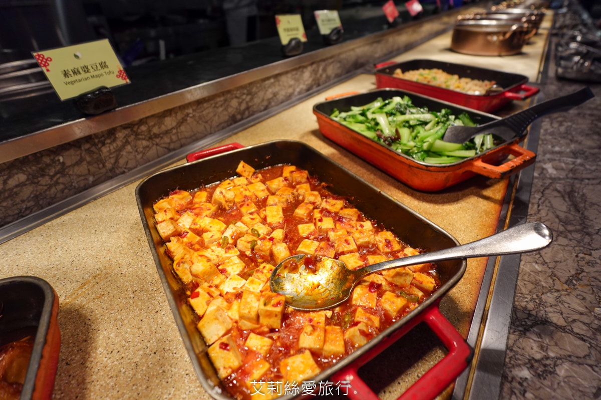 礁溪住宿 溫泉飯店 長榮鳳凰酒店 期間限定日本季buffet烤鴨美食吃到飽 親子同遊千坪 spa溫泉池 房內就可泡湯！