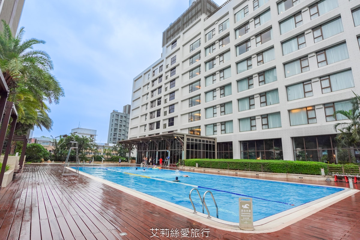 礁溪住宿 溫泉飯店 長榮鳳凰酒店 期間限定日本季buffet烤鴨美食吃到飽 親子同遊千坪 spa溫泉池 房內就可泡湯！