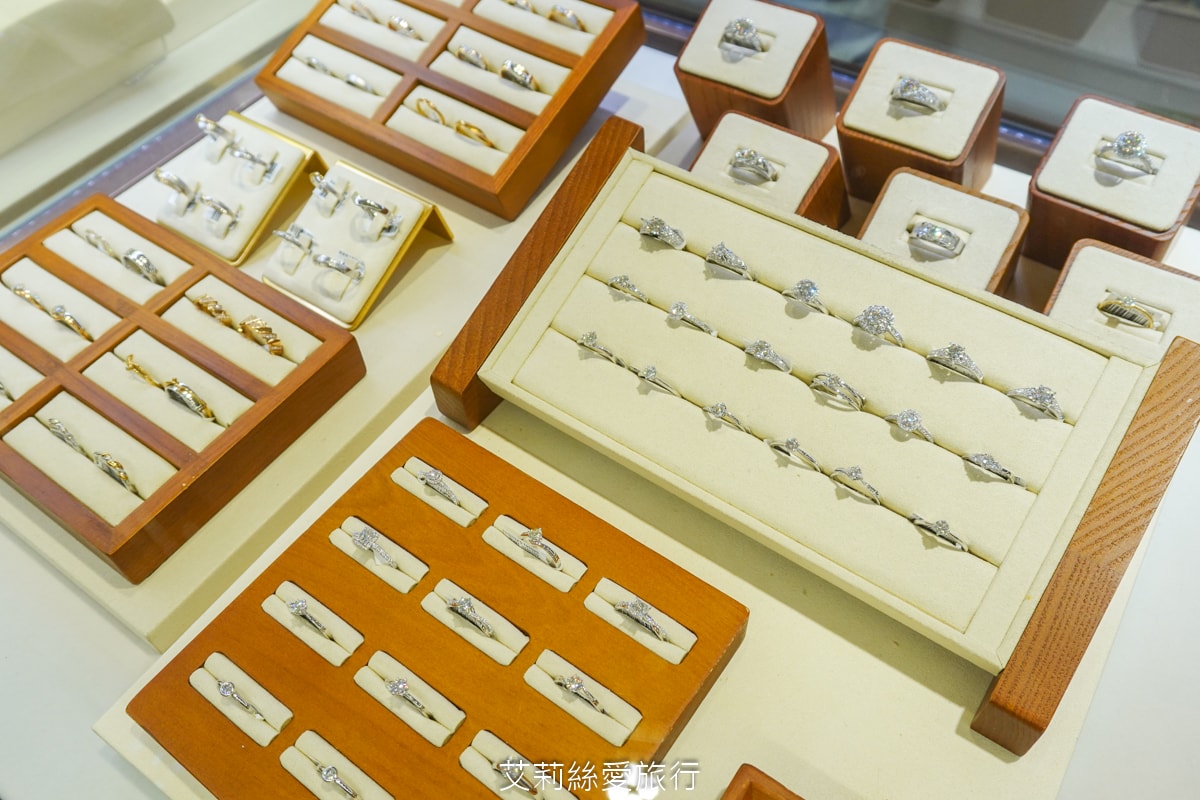 黃金回收去哪換？木村貴金屬銀樓門市 網路高人氣文青品牌 時尚輕奢金飾店 vs 傳統銀樓的評比