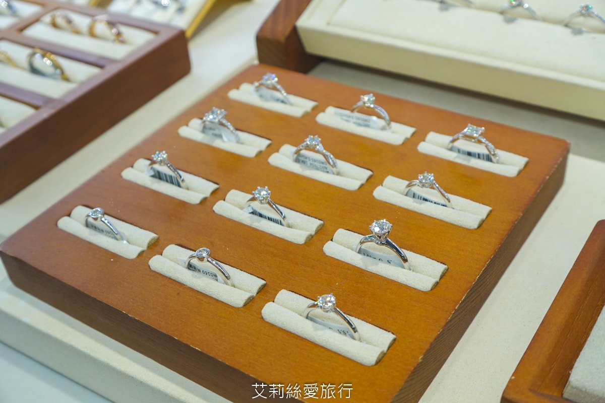 黃金回收去哪換？木村貴金屬銀樓門市 網路高人氣文青品牌 時尚輕奢金飾店 vs 傳統銀樓的評比