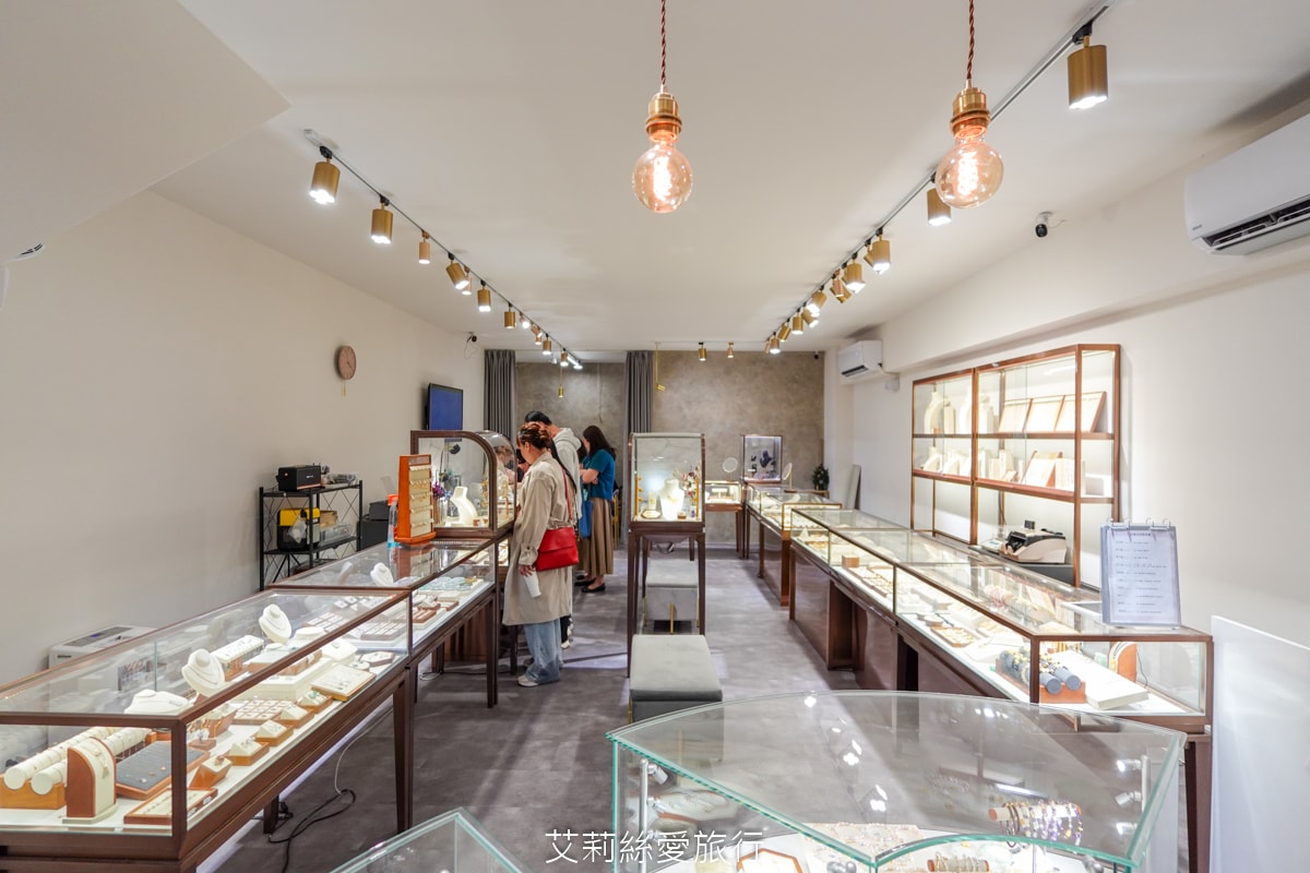 黃金回收去哪換？木村貴金屬銀樓門市 網路高人氣文青品牌 時尚輕奢金飾店 vs 傳統銀樓的評比