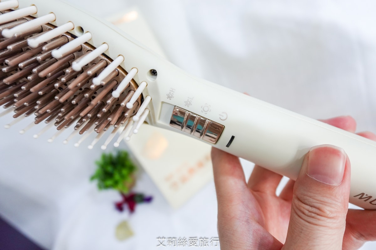 好物推薦！蓬鬆造型不求人！MUNICHI 沐尼黑溫感空氣熱風梳 65dB輕音量不擾人 梳子＆吹風機2in1 國際電壓出國也能用！