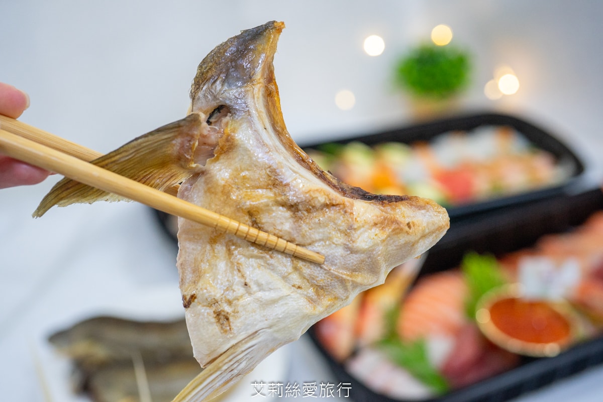 免出門在家品嚐頂級海鮮拼盤 林居日本料理 新春限定團圓盛宴年菜 極上刺身 現烤海鮮組合 松葉蟹鉗 生食鮮干貝 鮮甜鮭魚卵 宅配到府