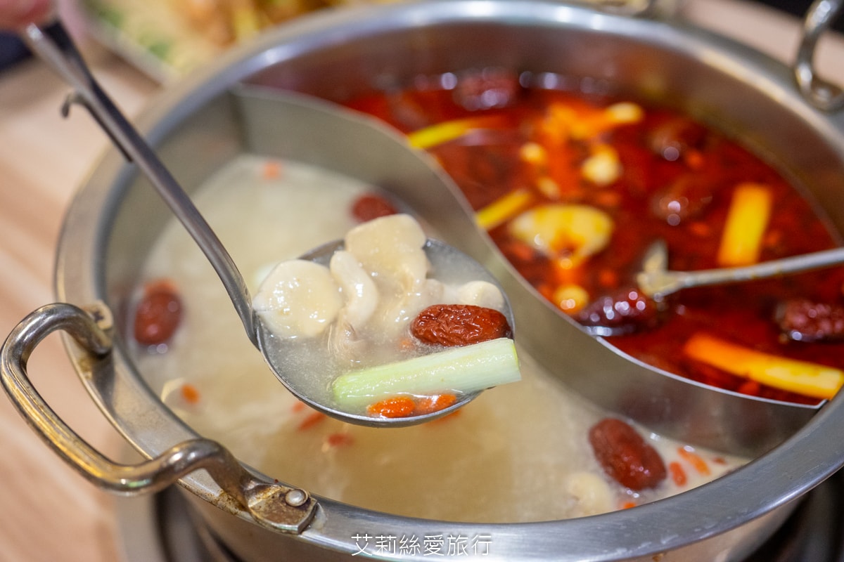 蘆洲美食！串串香每串只要10元！道地四川麻辣鍋 川香匯 串串香 重油四川麻辣豚骨鴛鴦鍋 多層次口感一吃就愛上 捷運三民高中站