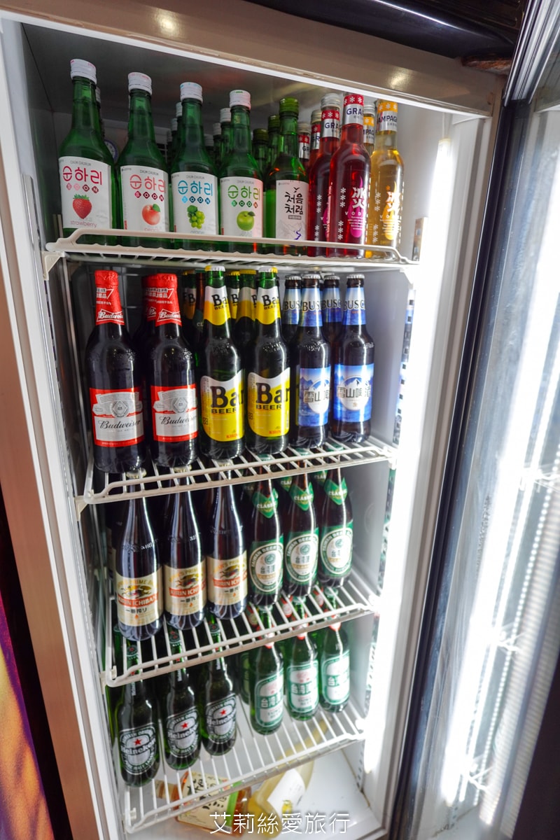 蘆洲美食！串串香每串只要10元！道地四川麻辣鍋 川香匯 串串香 重油四川麻辣豚骨鴛鴦鍋 多層次口感一吃就愛上 捷運三民高中站