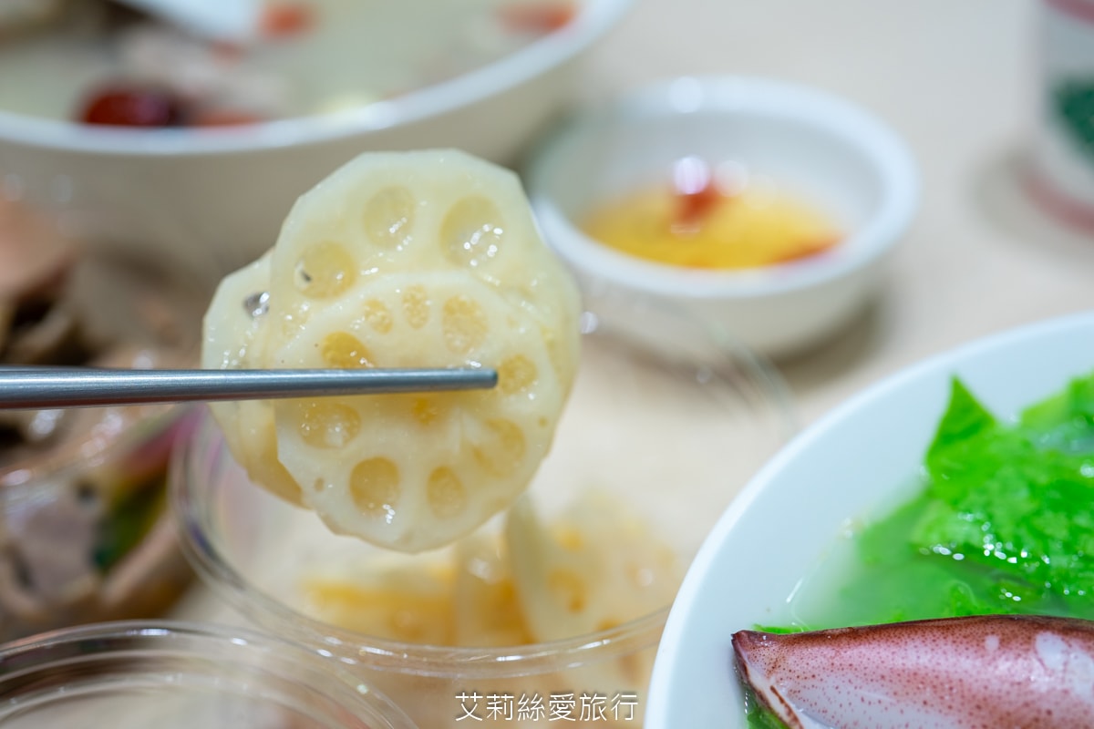 中和美食 豬一十五 古早味眷村美食 刈包 四神湯 麻油雞腿湯麵 樣樣經典台式小吃 近南勢南捷運站