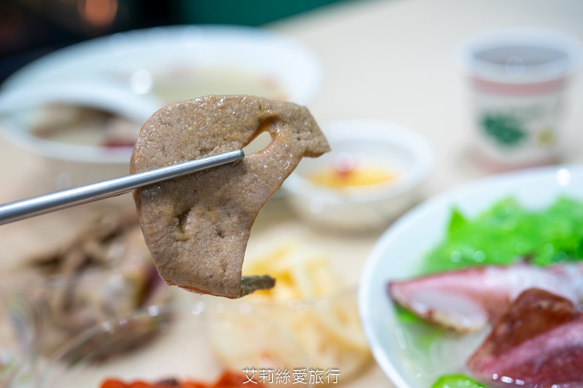 中和美食 豬一十五 古早味眷村美食 刈包 四神湯 麻油雞腿湯麵 樣樣經典台式小吃 近南勢南捷運站