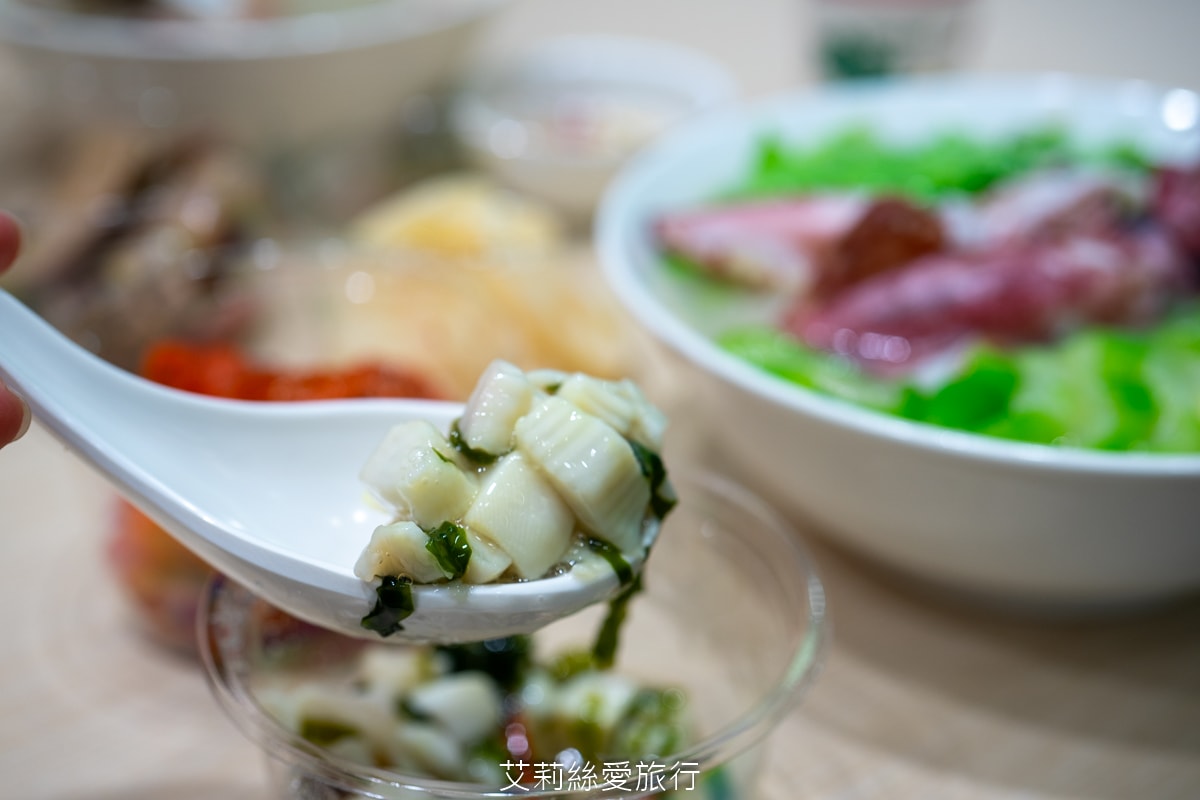 中和美食 豬一十五 古早味眷村美食 刈包 四神湯 麻油雞腿湯麵 樣樣經典台式小吃 近南勢南捷運站