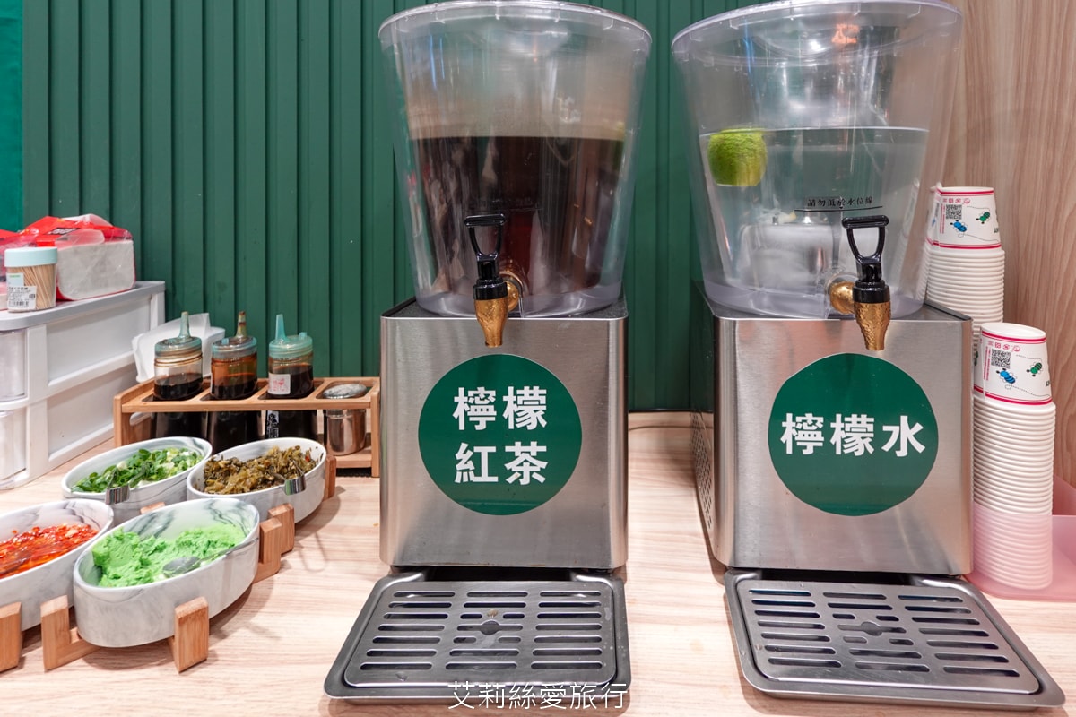 中和美食 豬一十五 古早味眷村美食 刈包 四神湯 麻油雞腿湯麵 樣樣經典台式小吃 近南勢南捷運站