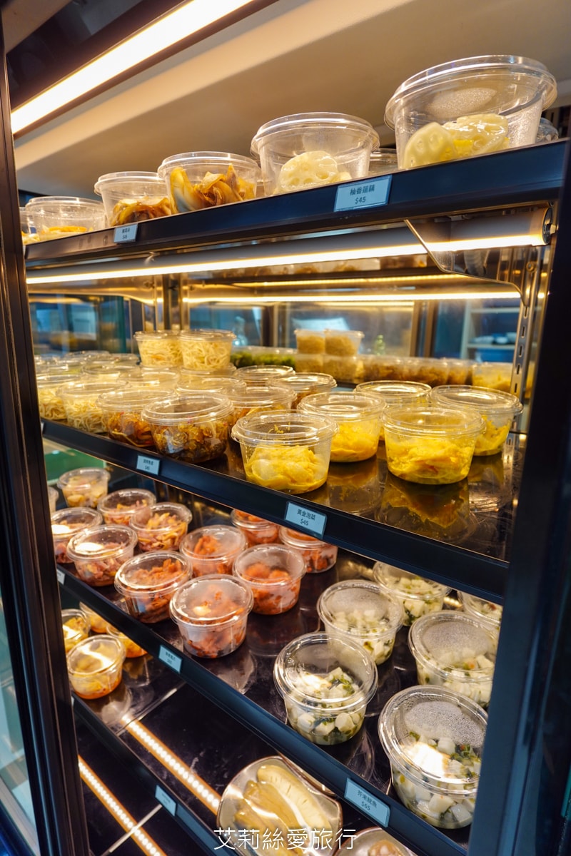 中和美食 豬一十五 古早味眷村美食 刈包 四神湯 麻油雞腿湯麵 樣樣經典台式小吃 近南勢南捷運站