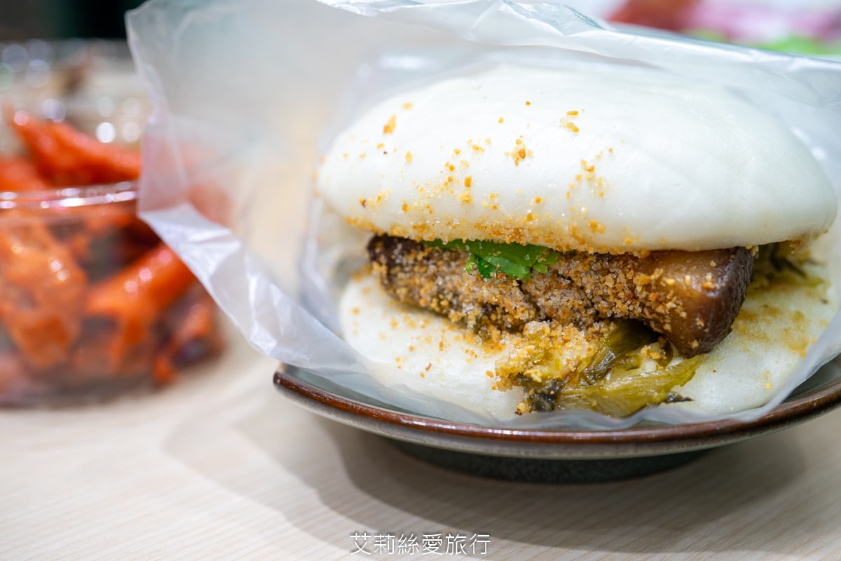 中和美食 豬一十五 古早味眷村美食 刈包 四神湯 麻油雞腿湯麵 樣樣經典台式小吃 近南勢南捷運站