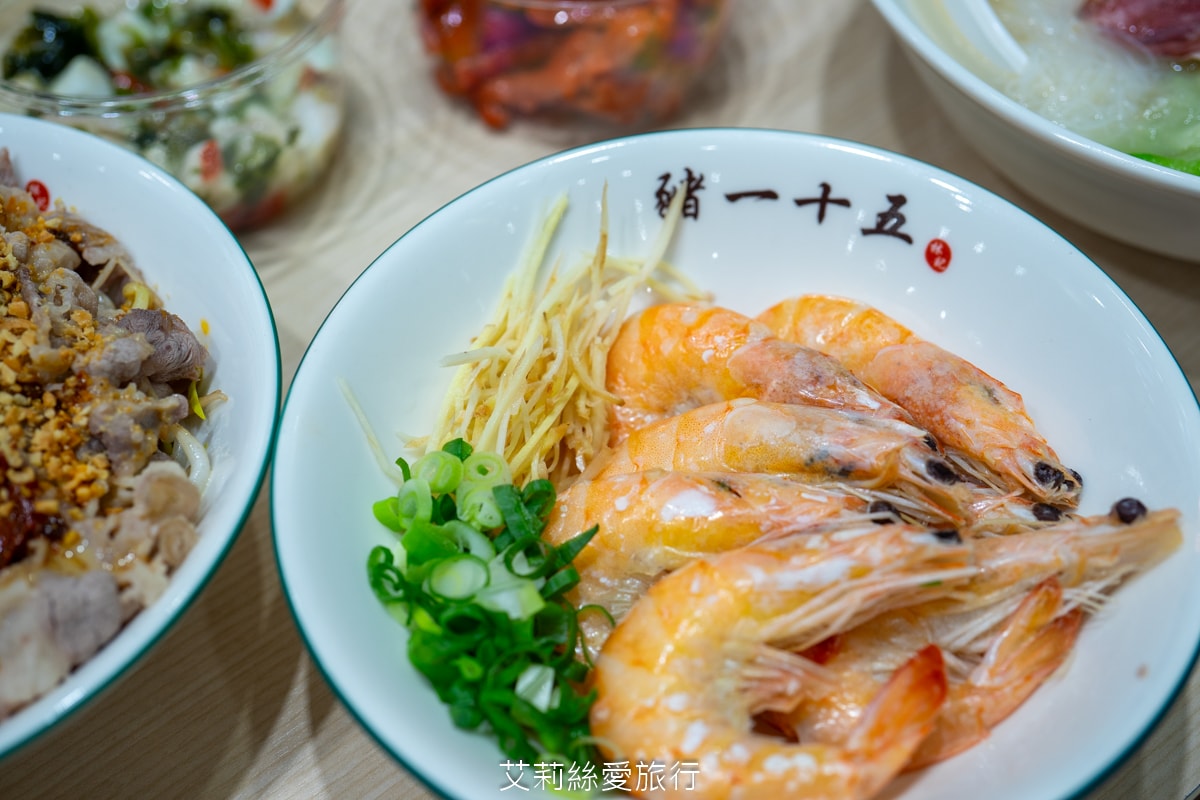 中和美食 豬一十五 古早味眷村美食 刈包 四神湯 麻油雞腿湯麵 樣樣經典台式小吃 近南勢南捷運站