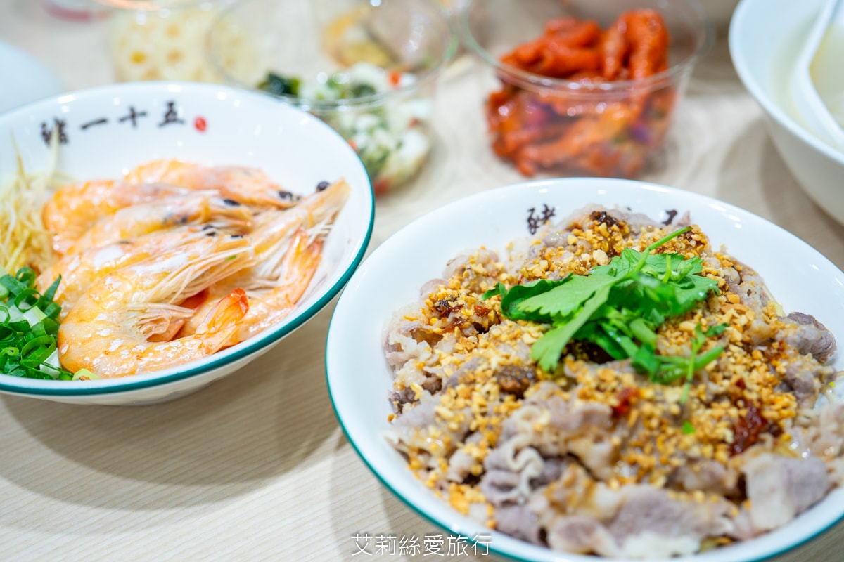 中和美食 豬一十五 古早味眷村美食 刈包 四神湯 麻油雞腿湯麵 樣樣經典台式小吃 近南勢南捷運站