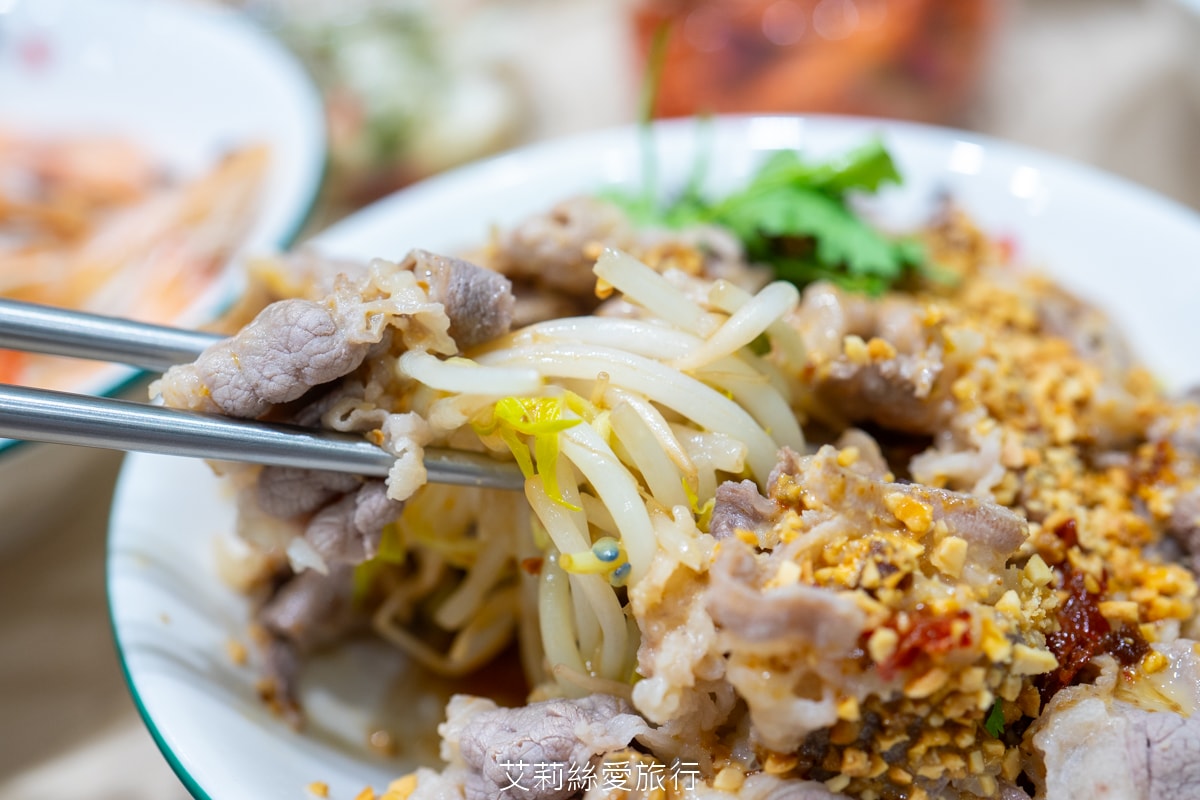 中和美食 豬一十五 古早味眷村美食 刈包 四神湯 麻油雞腿湯麵 樣樣經典台式小吃 近南勢南捷運站