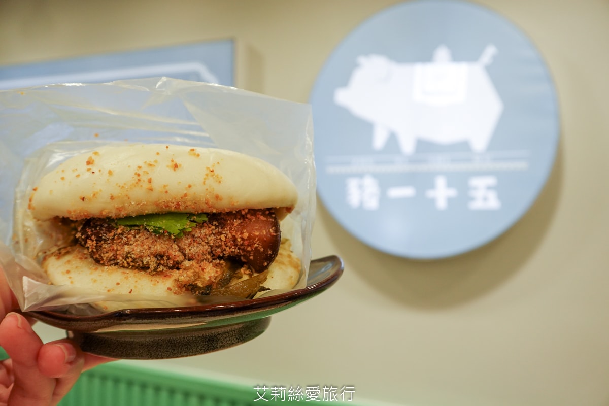 中和美食 豬一十五 古早味眷村美食 刈包 四神湯 麻油雞腿湯麵 樣樣經典台式小吃 近南勢南捷運站