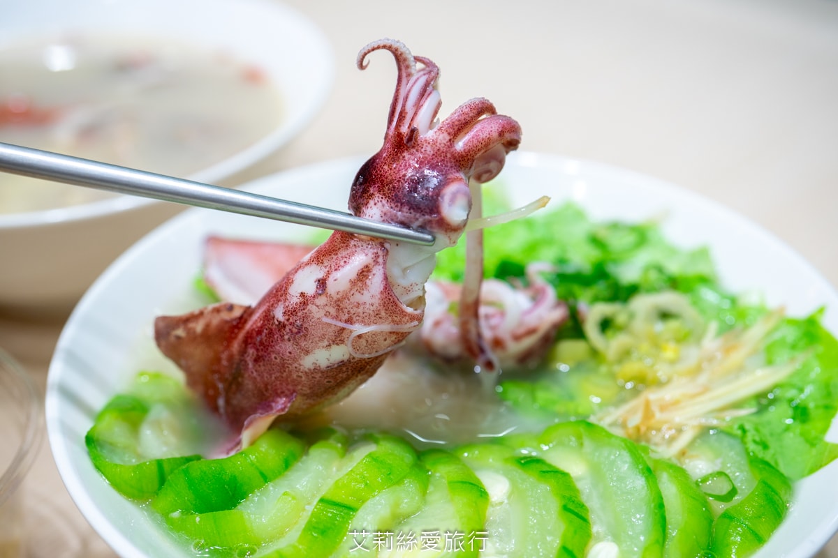 中和美食 豬一十五 古早味眷村美食 刈包 四神湯 麻油雞腿湯麵 樣樣經典台式小吃 近南勢南捷運站