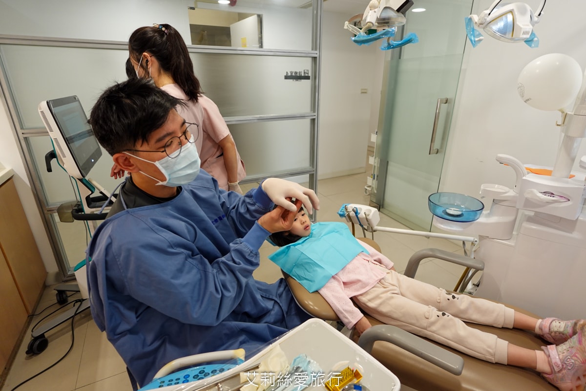 台北旭光牙醫 隱適美諮詢分享 服務親切 價格透明 小朋友放鬆不害怕看牙醫 - 第12張圖 台北旭光牙醫 隱適美諮詢分享 服務親切 價格透明 小朋友放鬆不害怕看牙醫