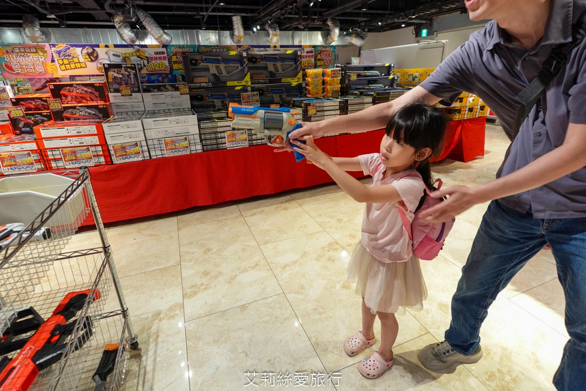 暑假限時活動！ 樂米玩具特賣會3折起！ 2025最新玩具 任選3件$299 滿2000現折200！新莊宏匯廣場