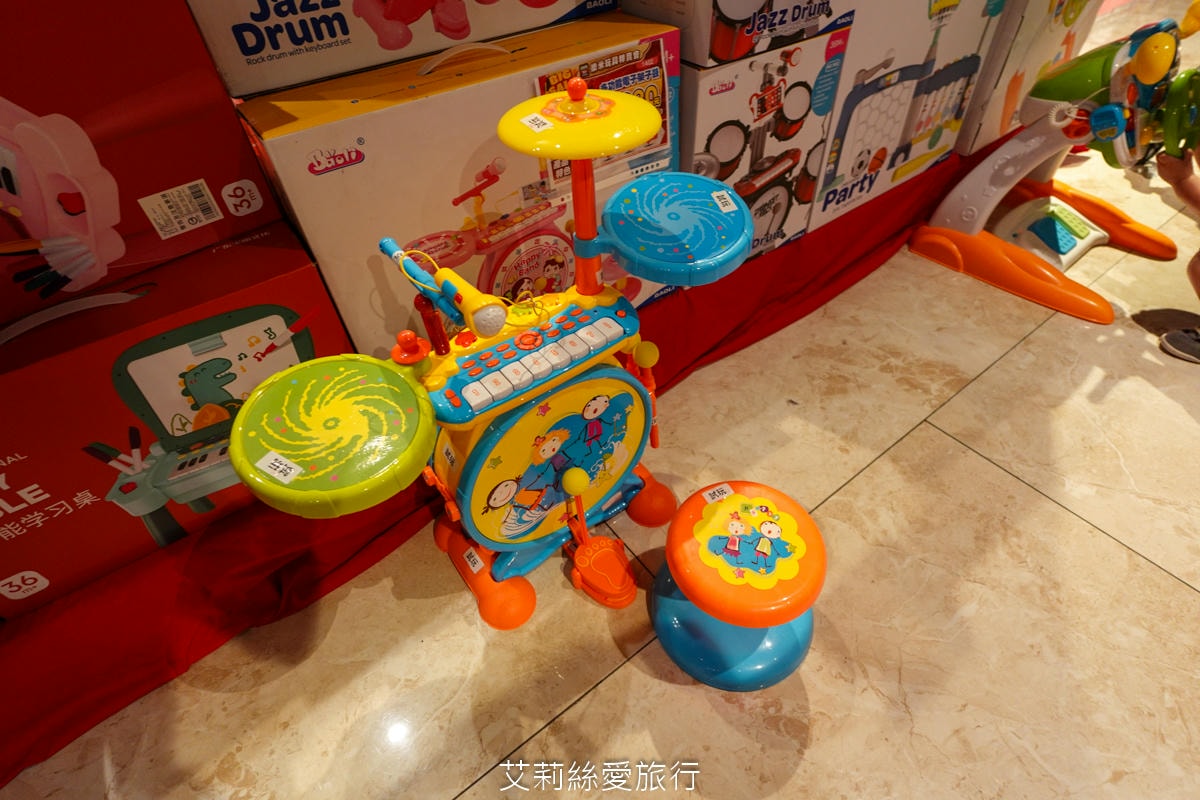 暑假限時活動！ 樂米玩具特賣會3折起！ 2025最新玩具 任選3件$299 滿2000現折200！新莊宏匯廣場