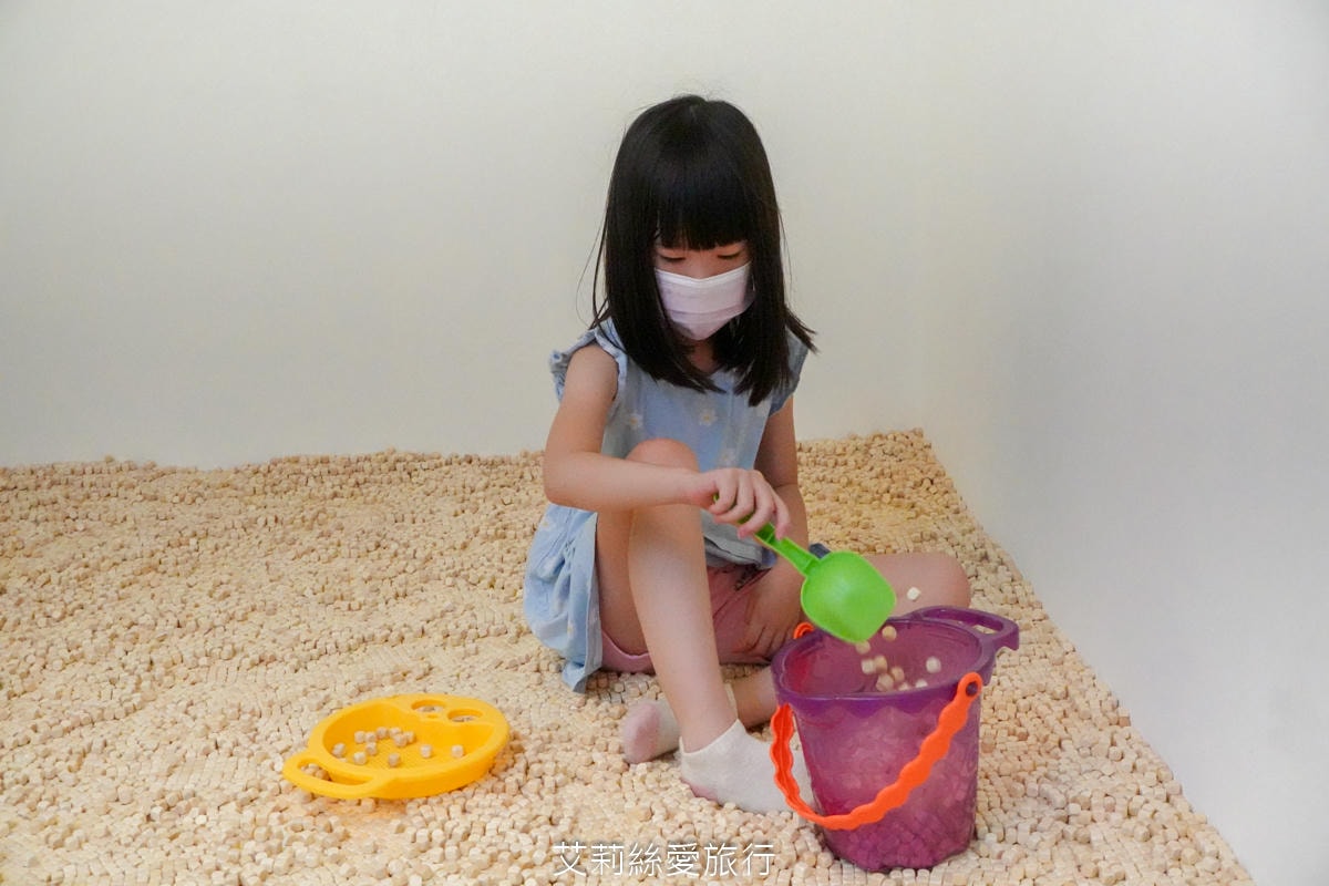 台北親子遊樂園！ 童話愛樂園  50元起一大一小入園不限時玩翻天！2層高旋轉滑梯 旋轉木馬 天然食材健康寶寶餐 捷運站附近