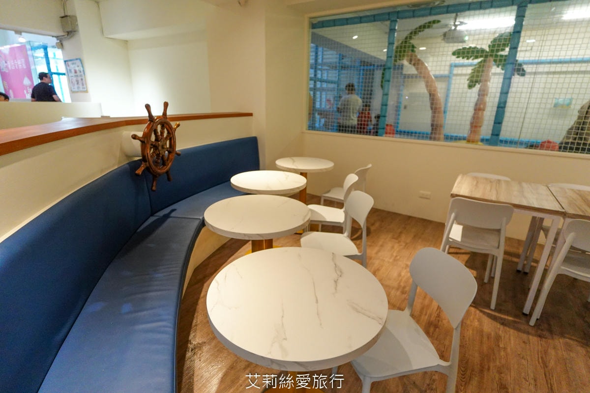 台北親子遊樂園！ 童話愛樂園  50元起一大一小入園不限時玩翻天！2層高旋轉滑梯 旋轉木馬 天然食材健康寶寶餐 捷運站附近