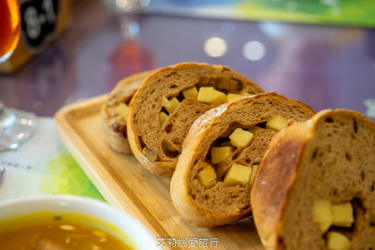 苗栗親子住宿 自然風情景觀餐廳渡假民宿 2025最新溜滑梯親子房型 ! - 第68張圖 苗栗親子住宿 自然風情景觀餐廳渡假民宿 2025最新溜滑梯親子房型 !