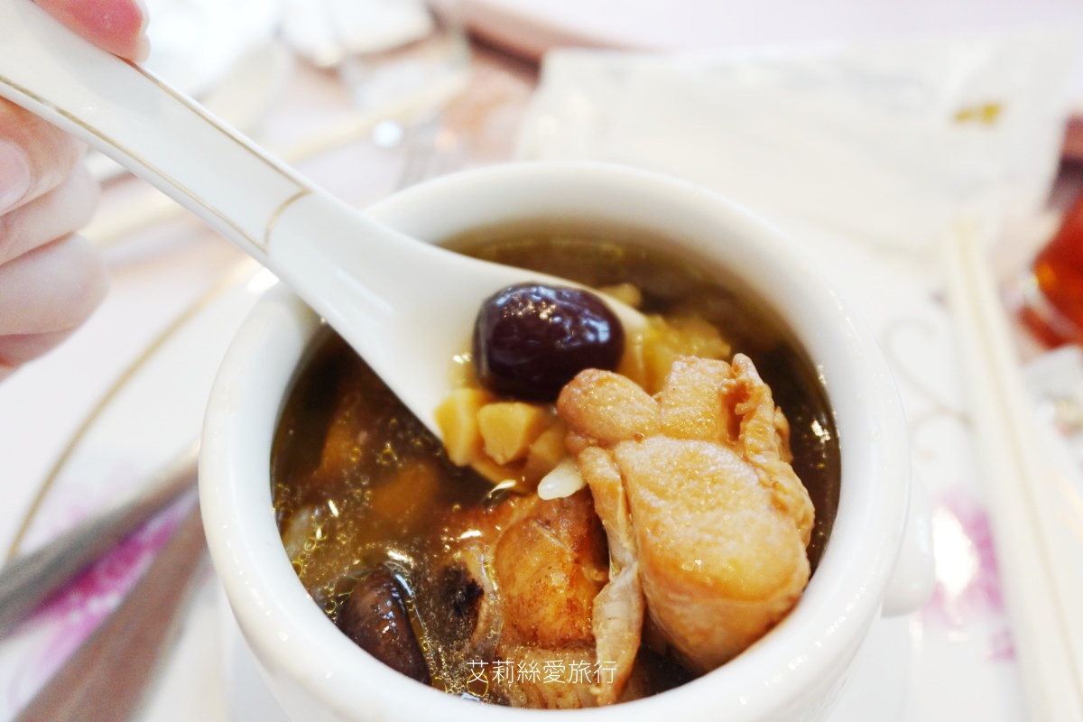 桃園婚禮戶外證婚 青青格麗絲莊園 絕美歐式戶外婚禮 創意中式餐點 港點吃到飽! - 第21張圖 桃園婚禮戶外證婚 青青格麗絲莊園 絕美歐式戶外婚禮 創意中式餐點 港點吃到飽!