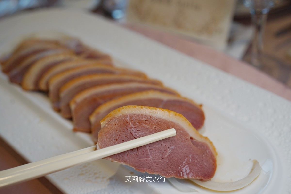 桃園婚禮戶外證婚 青青格麗絲莊園 絕美歐式戶外婚禮 創意中式餐點 港點吃到飽! - 第17張圖