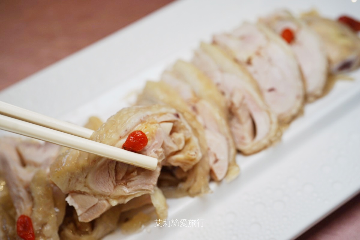 桃園婚禮戶外證婚 青青格麗絲莊園 絕美歐式戶外婚禮 創意中式餐點 港點吃到飽! - 第15張圖