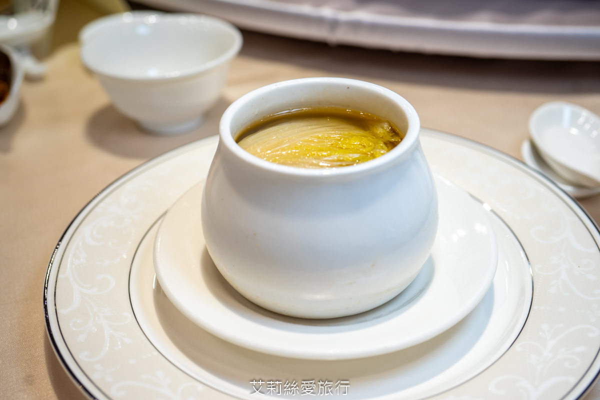 內湖桌菜美食推薦！ 88會館-郭董私房菜 現撈活體海鮮 龍蝦 活鮑魚 產地直送新鮮食材 活魚兩吃