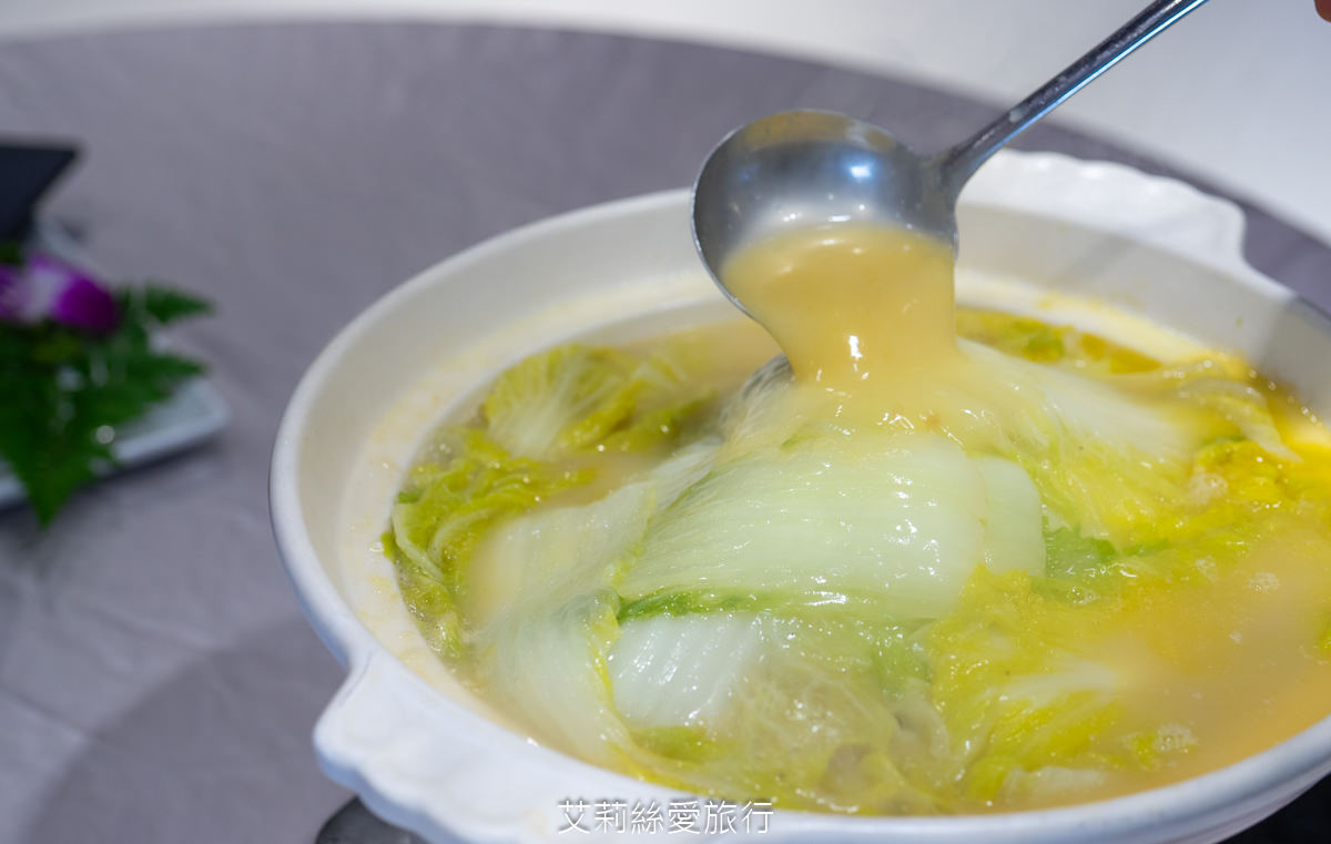 內湖桌菜美食推薦！ 88會館-郭董私房菜 現撈活體海鮮 龍蝦 活鮑魚 產地直送新鮮食材 活魚兩吃