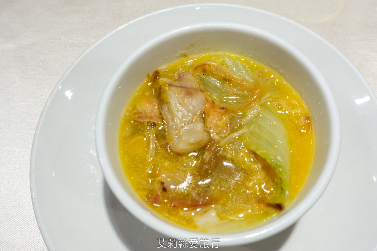 內湖桌菜美食推薦！ 88會館-郭董私房菜 現撈活體海鮮 龍蝦 活鮑魚 產地直送新鮮食材 活魚兩吃