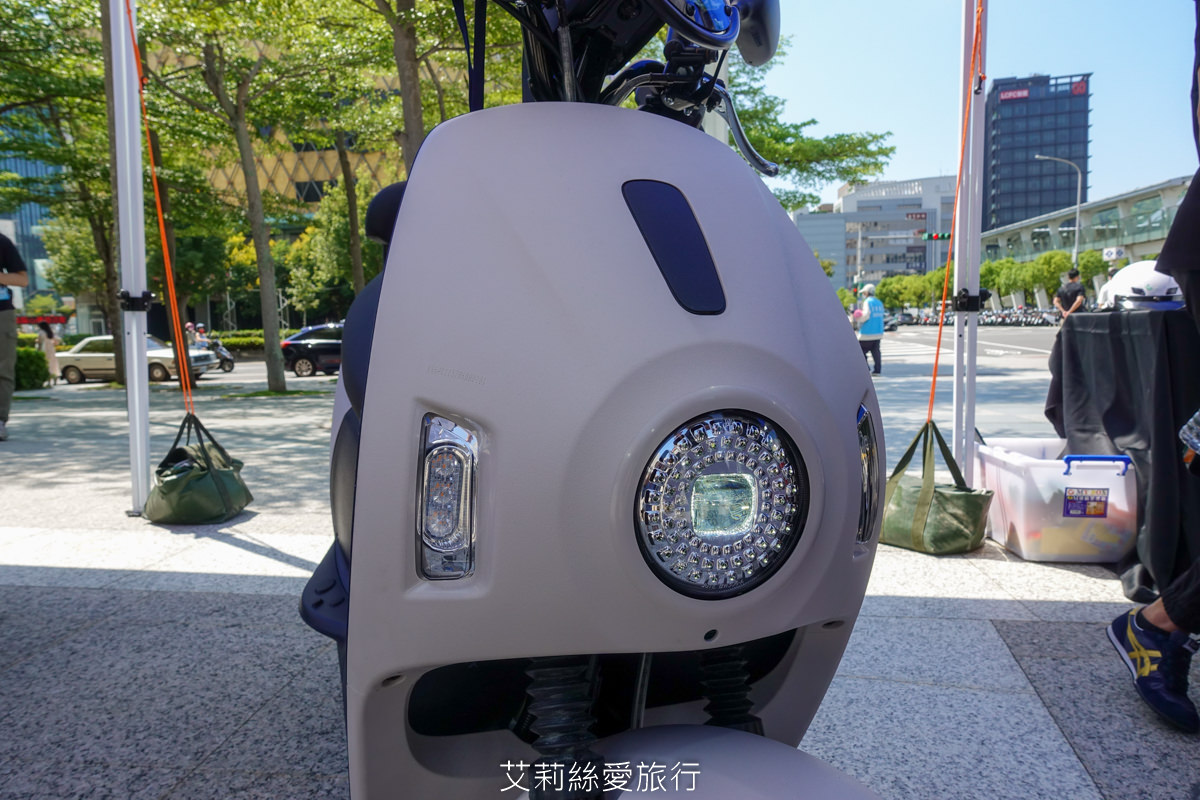 電動機車推薦 EZ1 eMOVING 復古燻綠好吸睛 市區代步輕巧好移動 - 第10張圖 電動機車推薦 EZ1 eMOVING 復古燻綠好吸睛 市區代步輕巧好移動