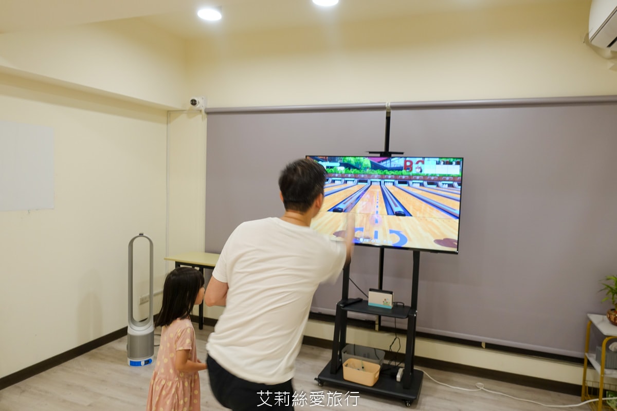 中和景點 Exhibit.生活館 中和空間租借 獨立的隱私空間可唱歌玩switch遊戲機 慶生場地 練舞教室 商務會議場地 雨天備案