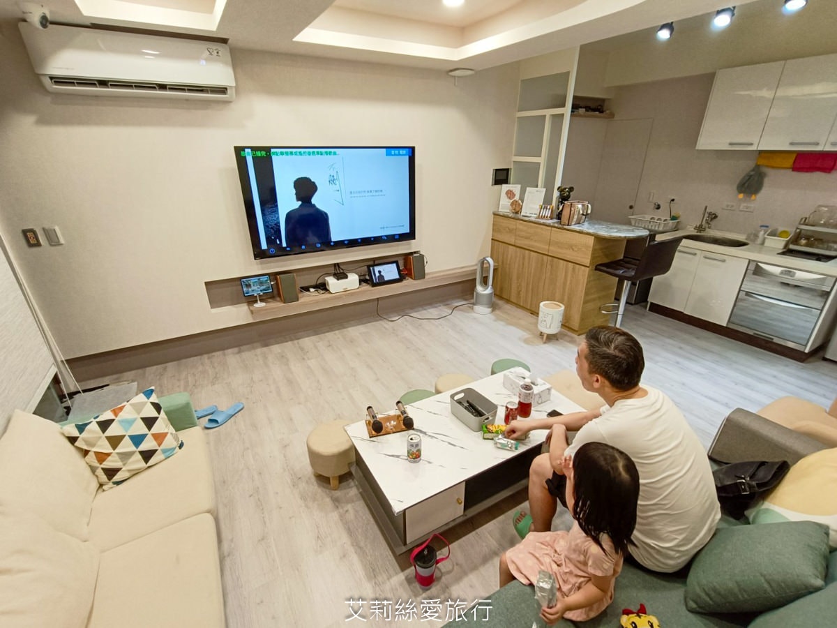 中和景點 Exhibit.生活館 中和空間租借 獨立的隱私空間可唱歌玩switch遊戲機 慶生場地 練舞教室 商務會議場地 雨天備案