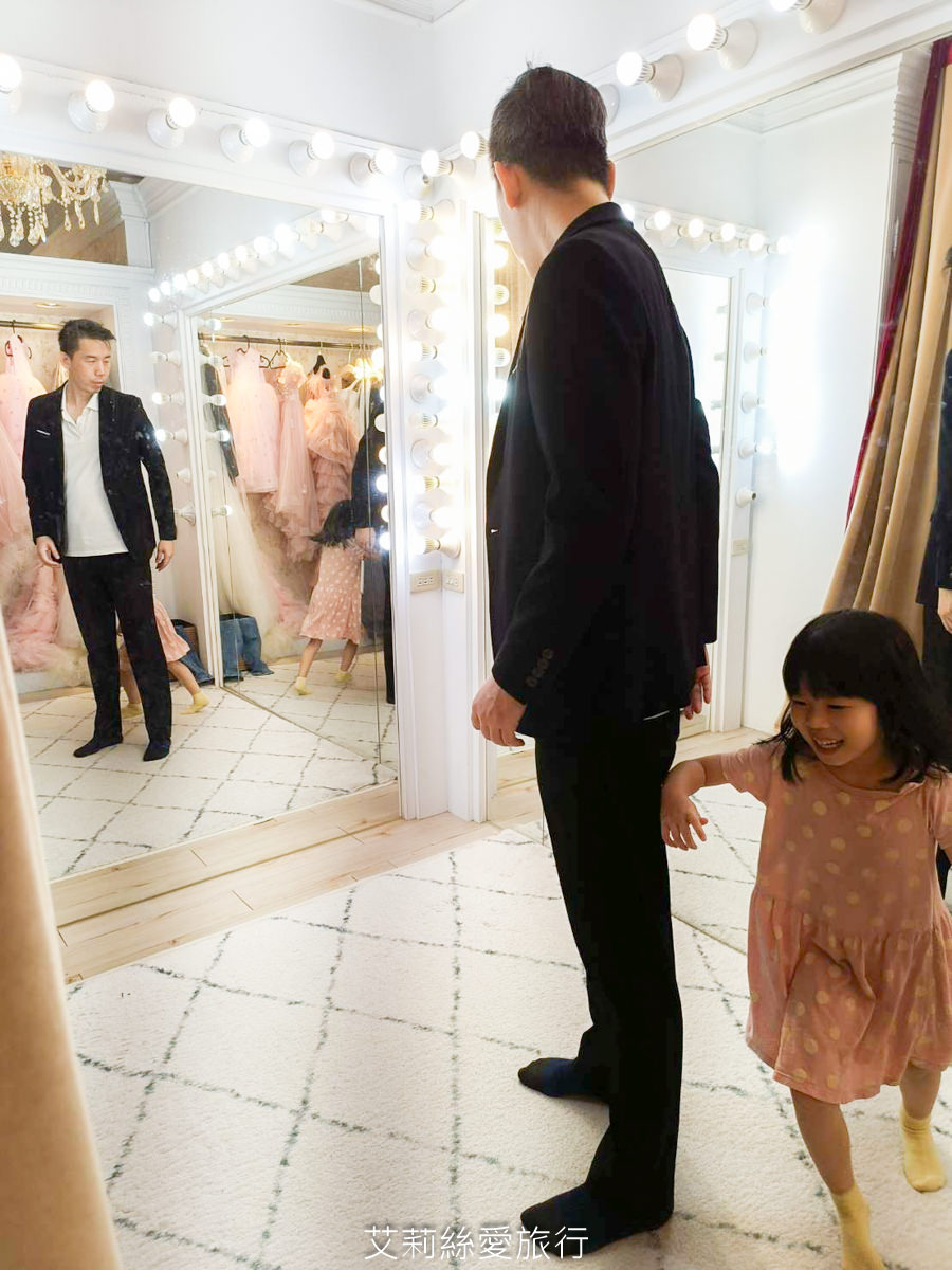 FiveStonesStudio 全家福寫真 【全家同樂方案】兩大兩小 超值優惠團購方案