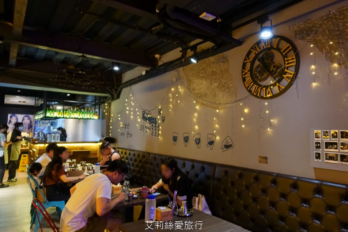 蘆洲韓式美食 That’s ok韓式餐酒館 韓國必吃 韓國一隻雞 蟹膏北海道干貝漢堡好鮮甜~辣味涼拌魷魚、PRIME翼板牛小排、韓國五花肉烤肉…吃飽飽又滿足！