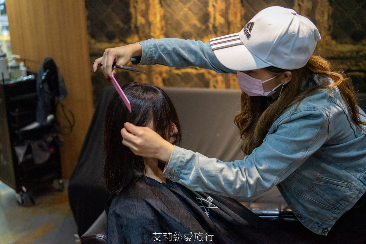 板橋染髮推薦！Worhair新埔店 剪髮250元 燙髮或染髮只要1200元起不分長短還送洗加剪！ 新埔捷運站步行可抵達