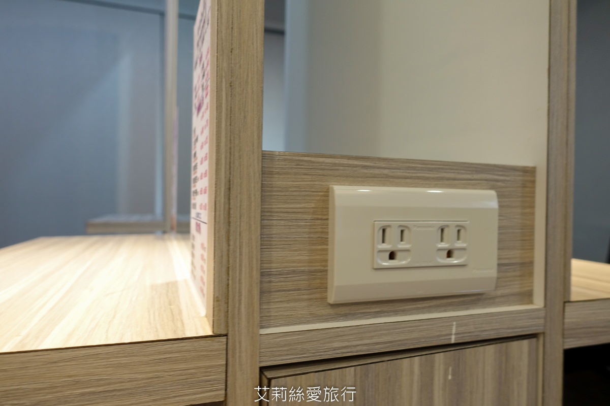 信義區染髮推薦 wor hair燙髮或染髮只要1200元起不分長短還送洗加剪哦！近台北101世貿站